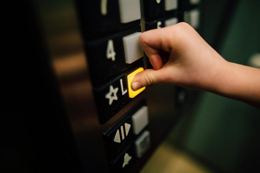 bótones de un elevador